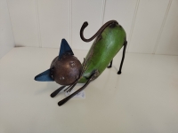 Spelende kat van gerecycled blik