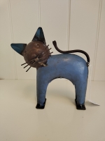 Staande kat van gerecycled blik