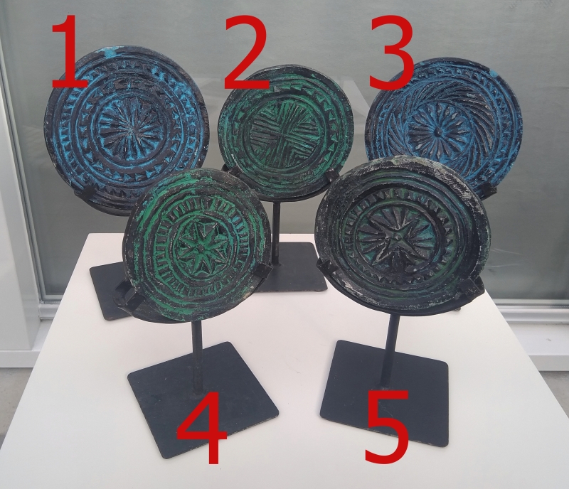 Decoratief object japatti steen op metalen standaard