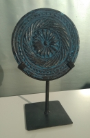 Decoratief object japatti steen op metalen standaard