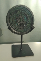 Decoratief object japatti steen op metalen standaard