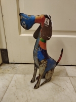 Zittende hond van gerecycled blik - L