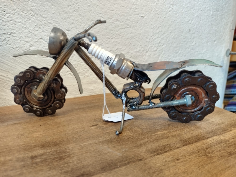 Miniatuur motor van oude metalen