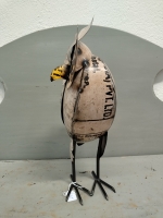 Grote witte uil van gerecycled blik