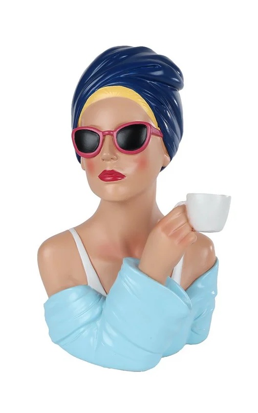 Beeld vrouw sixties koffiekopje