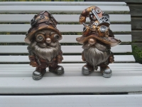 Beeld steampunk kabouter - 2