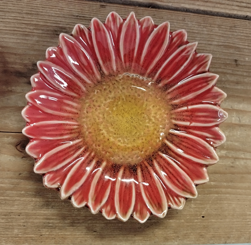 Schaaltje bloem rood