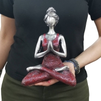 Beeld dame figuur yoga bordeaux