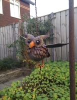 Decoratieve hang uil