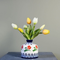 Vaas rond oranje tulp - Delfts Blauw