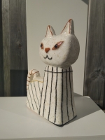 Aardewerk ornament kat Whisker