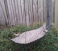 Vogelbadje hangend voerbakje bladvorm - M