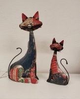 Zittende kat S van gerecycled blik