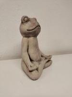 Beeld yoga kikker - 1