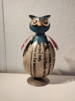 Uil in ei van gerecycled blik