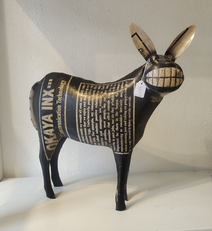 Ezel van gerecycled blik