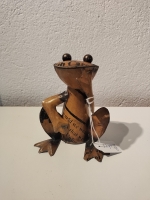Kleine denkende kikker van gerecycled blik