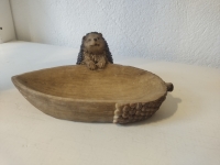Schaaltje eikel met egel